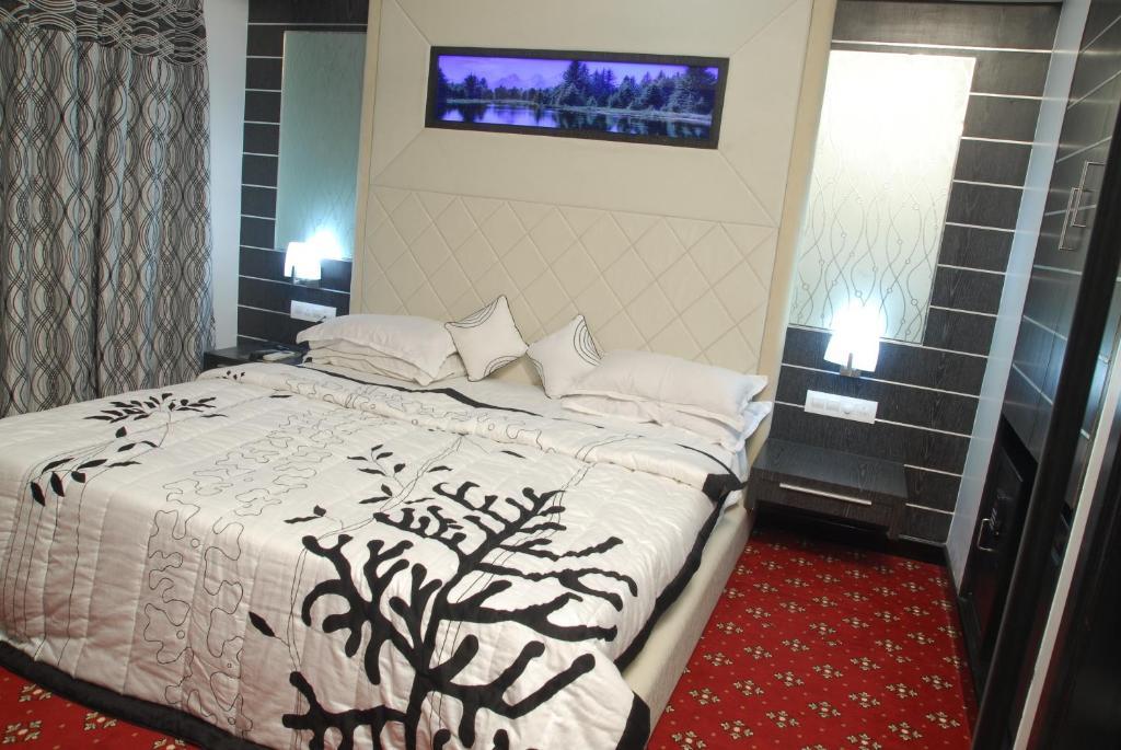 Hotel Aditi By Wb Economy, Vadodara Room photo